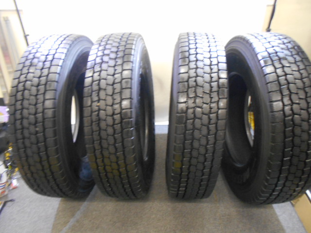 トラック タイヤ買取致しました。